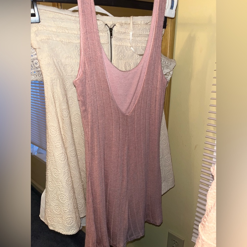 Aria Clothing Pink Romper- size Small? - **NEVER WORN** - Picture 3 of 5